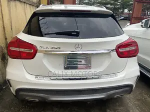 Mercedes-Benz GLA 250 2015 White