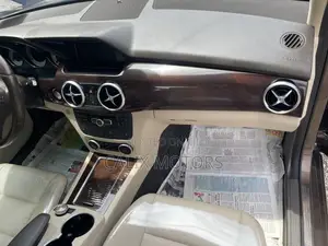 Mercedes-Benz GLK-Class 2015 Brown