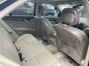 Mercedes-Benz C350 2010 Black