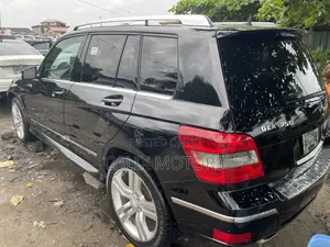 Mercedes-Benz GLK-Class 2010 Black