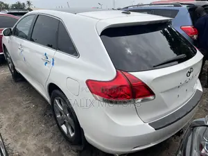 Toyota Venza 2011 White