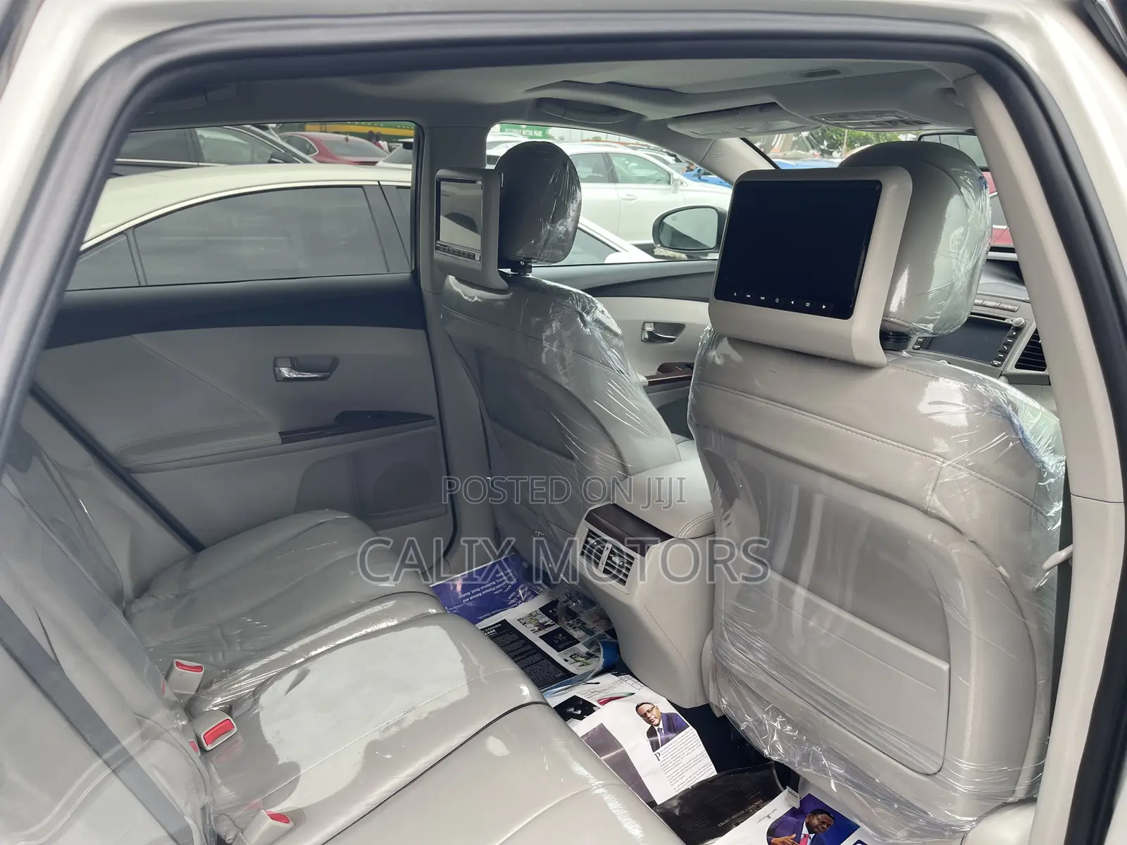 Toyota Venza 2011 White