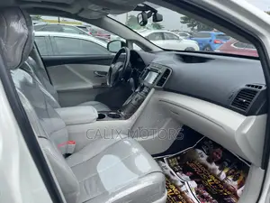 Toyota Venza 2011 White