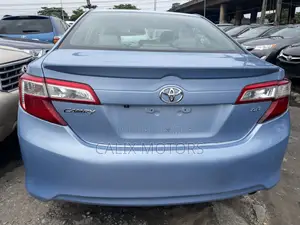 Toyota Camry 2012 Blue