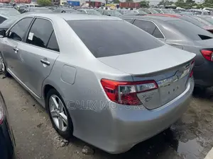 Toyota Camry 2012 Silver