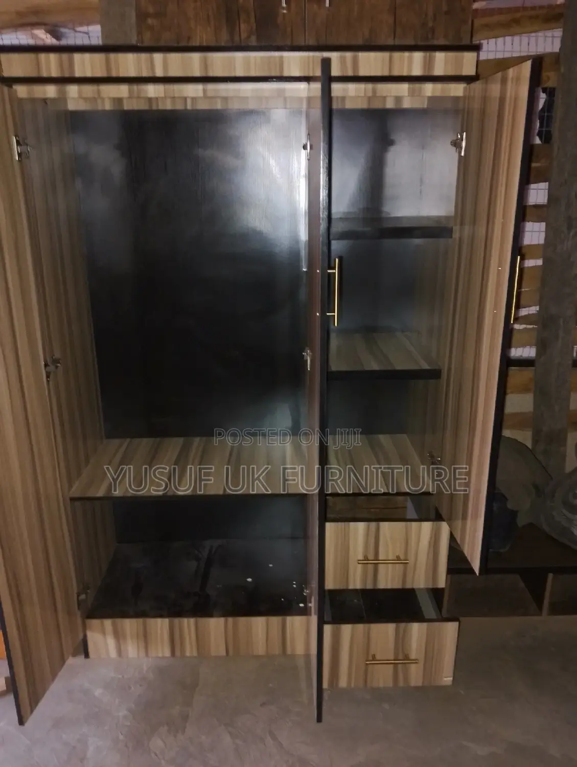 3 Doors Wardrobe Available at Affordable Prices