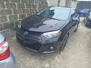 Toyota Corolla 2015 Black