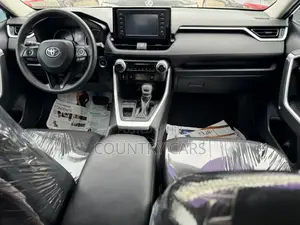 Toyota RAV4 XLE 2021 Green
