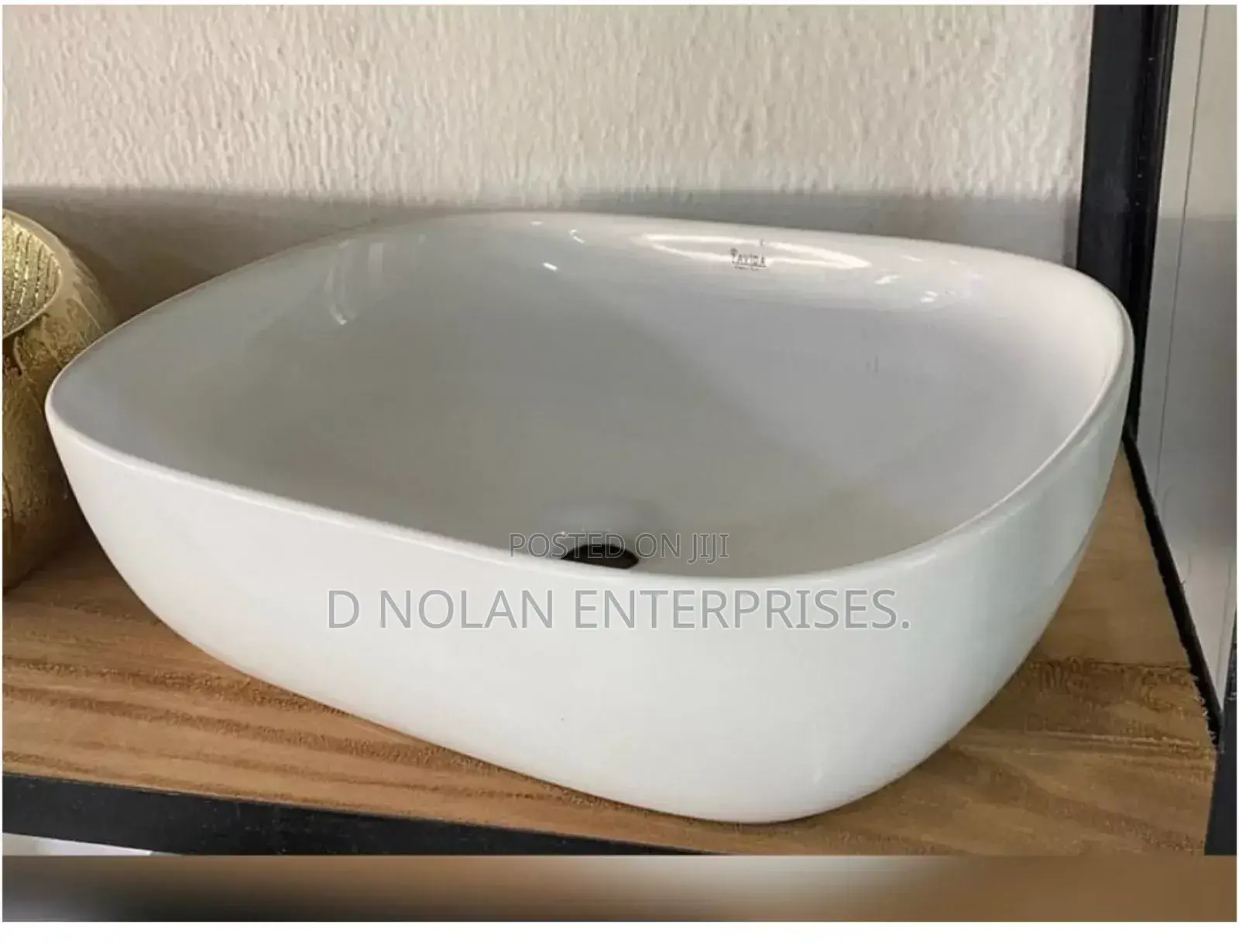Ceramic White Counter Top Basin