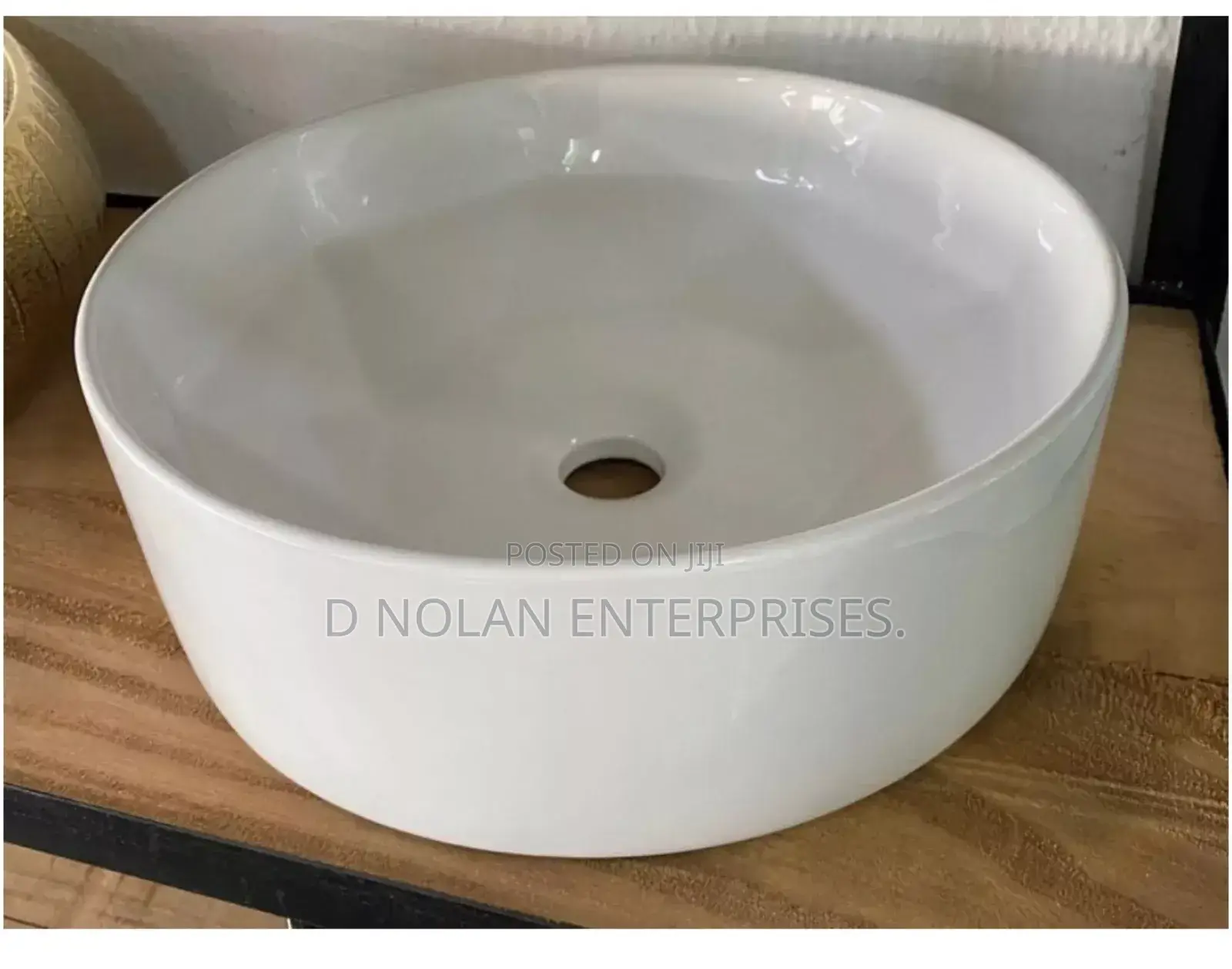 Ceramic White Counter Top Basin