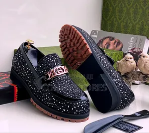 TOP QUALITY Gucci Shoes Black