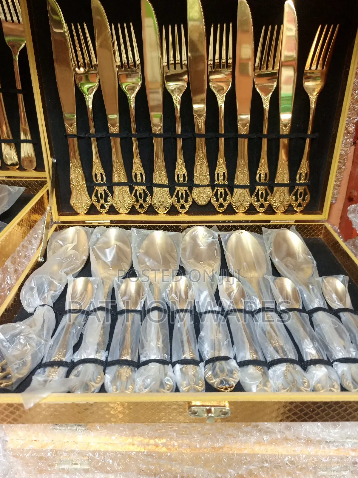 24 Pieces Gold Spoon Set