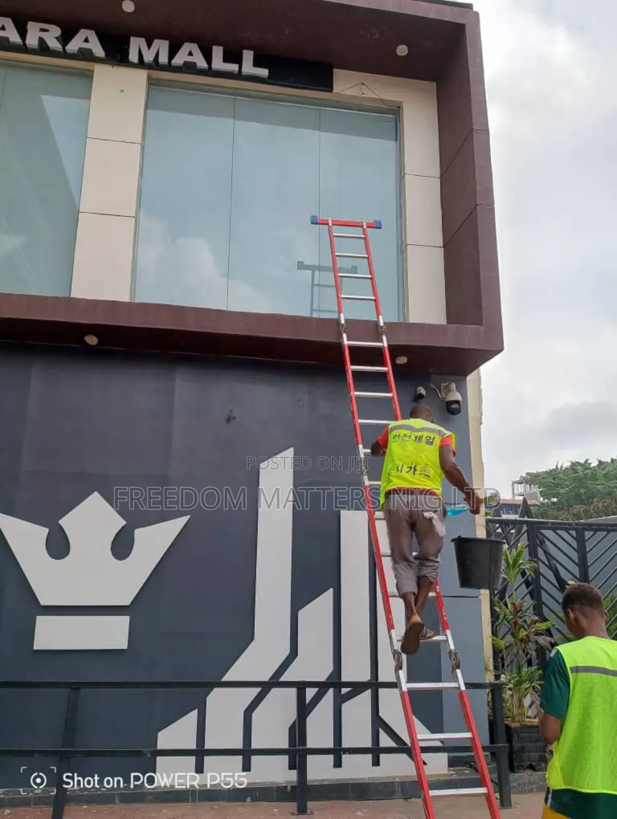 Mall Cleaning Services