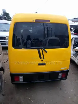 Suzuki Every 2019 Yellow