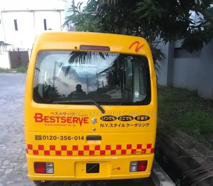 Suzuki Every 2019 Yellow
