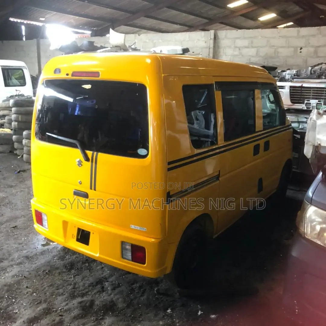 Suzuki Every 2019 Yellow