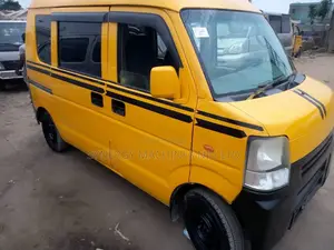 Suzuki Every 2019 Yellow