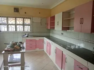 4bdrm Bungalow in Iweuzor Estate Rd , for rent