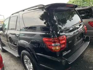 Toyota Sequoia 2004 Black