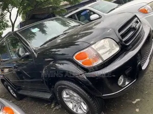 Toyota Sequoia 2004 Black