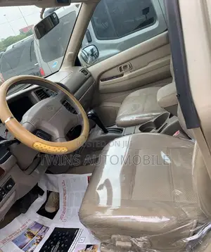Nissan Pathfinder LE AWD SUV (3.5L 6cyl 4A) 2003 Gold