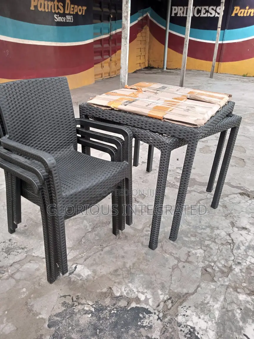 Restaurants Plastic Chair and Table