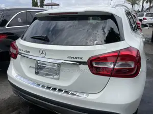 Mercedes-Benz GLA 250 2018 White
