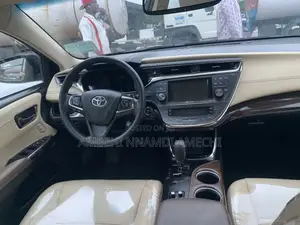 Toyota Avalon Limited 4dr Sedan (3.5L 6cyl 6A) 2014 Red