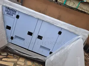 <>30kva Perkins Diesel Soundproof Generator 100% Copper Coil