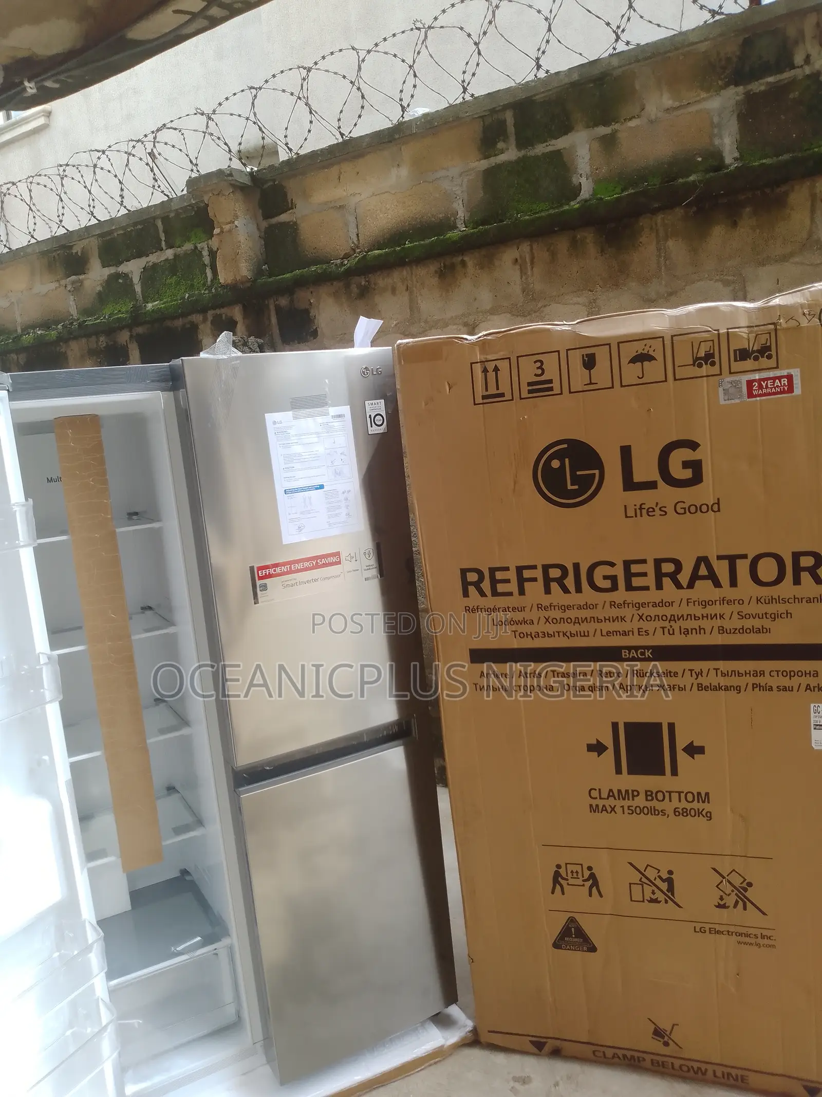 Very Durable 688L LG Double Door Top Mount Refrigerator