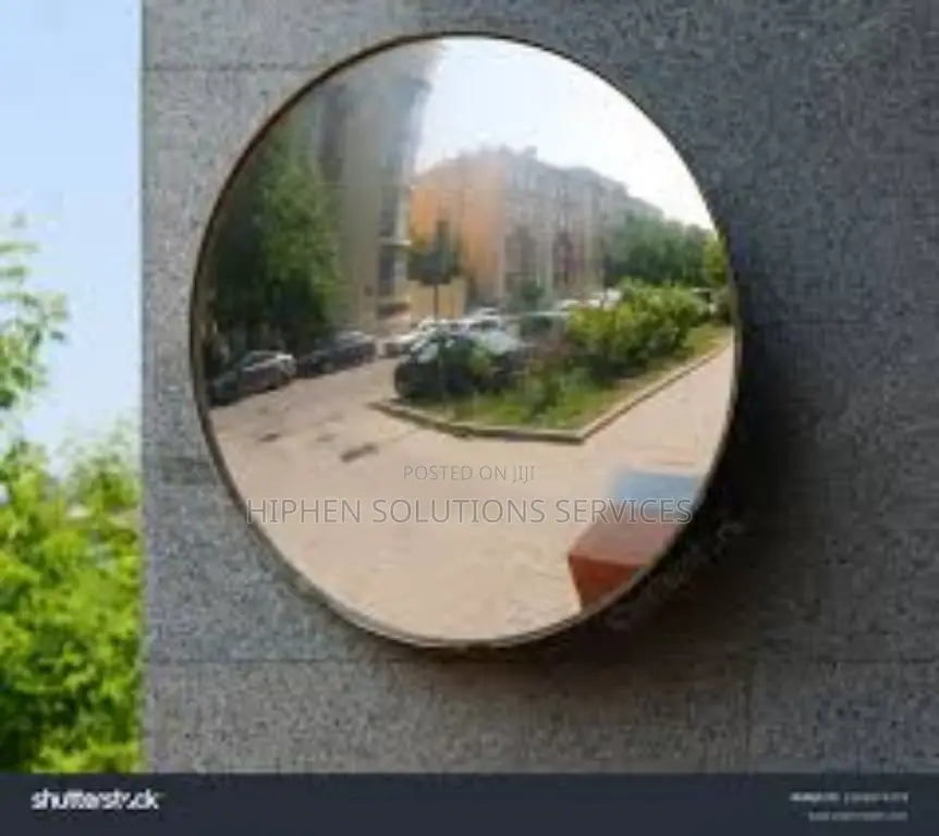 Curved Mirror