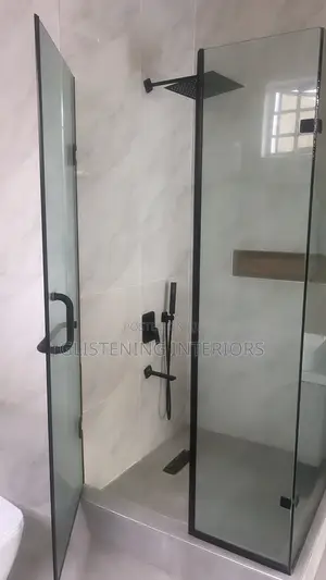 Shower Design With a 10mm Tempered Glass