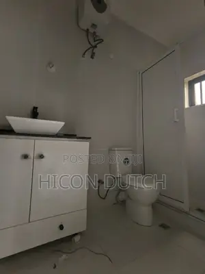 2bdrm Block of Flats in Before Paradise, Life Camp for rent