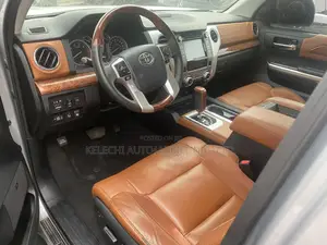 Toyota Tundra 2014 Silver