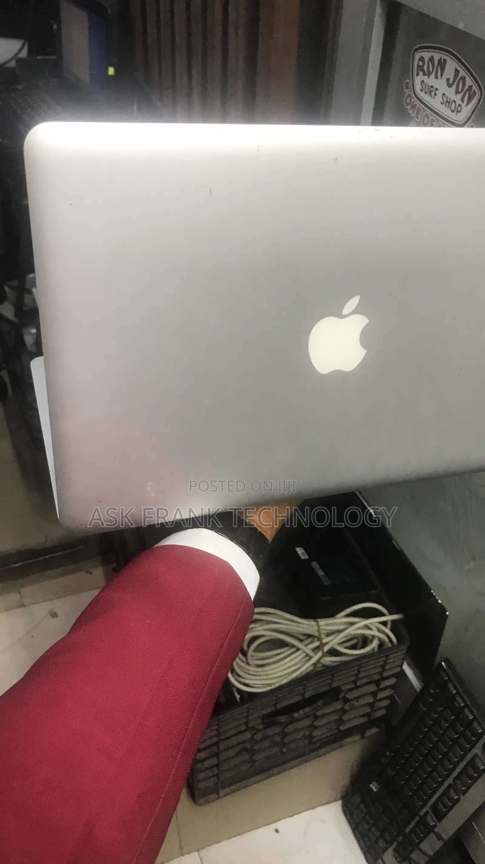 Laptop Apple MacBook Air 2GB Intel Core 2 Quad SSD 128GB