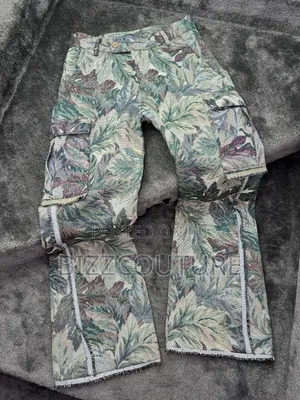 Original Luxury Vintage Baggy Jeans Available in Store
