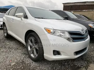 Toyota Venza LE FWD 2013 White