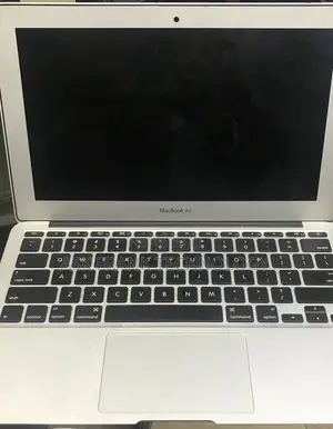 Laptop Apple MacBook Air 4GB Intel Core I5 SSD 128GB