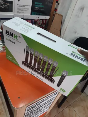 BNK Bk 8800 8in1 Wireless Microphone