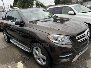 Mercedes-Benz GLE-Class GLE 350d 4MATIC 2017 Brown