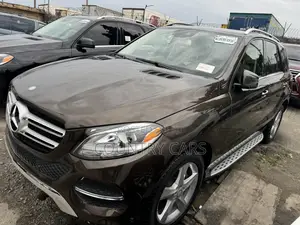 Mercedes-Benz GLE-Class GLE 350d 4MATIC 2017 Brown