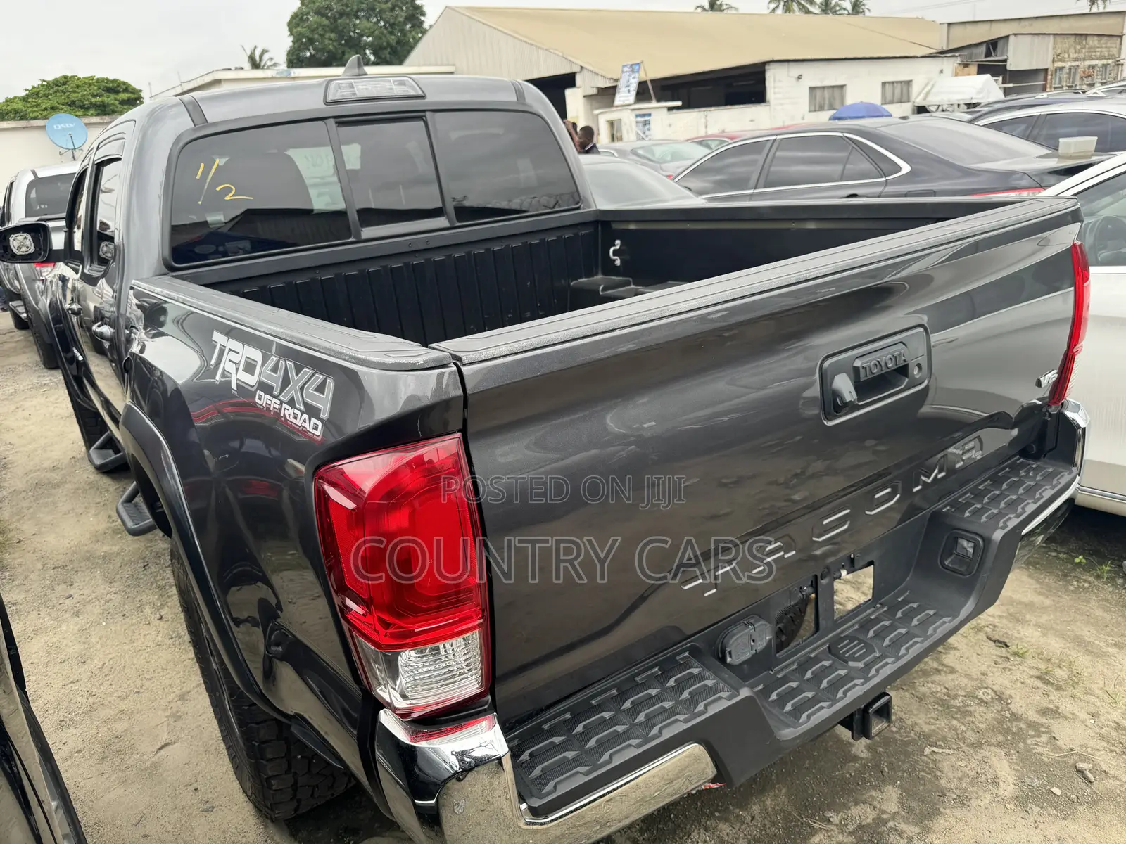 Toyota Tacoma 4dr Double Cab 2016