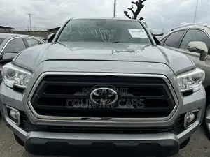 Toyota Tacoma 2020 Silver