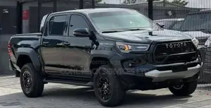 New Toyota Hilux 2024 Black