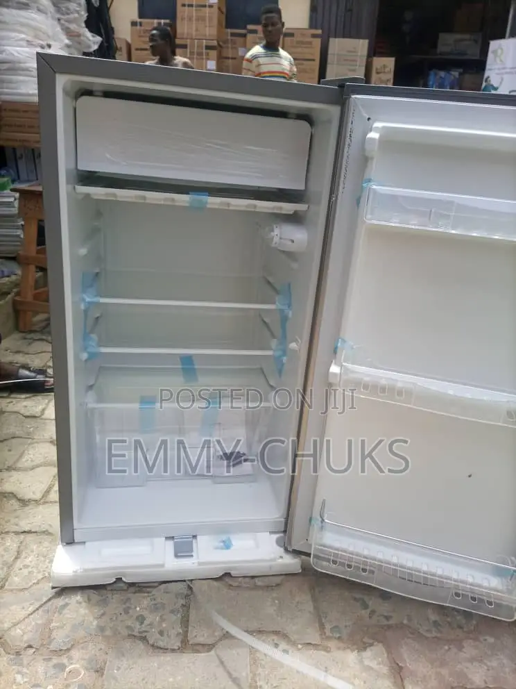 Single Door Table Top Refrigerator
