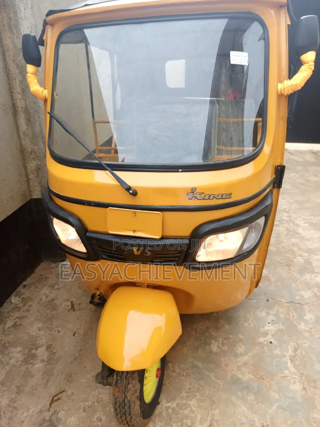 TVS Apache 180 RTR 2021 Beige