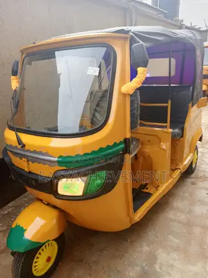 TVS Apache 180 RTR 2024 Gold