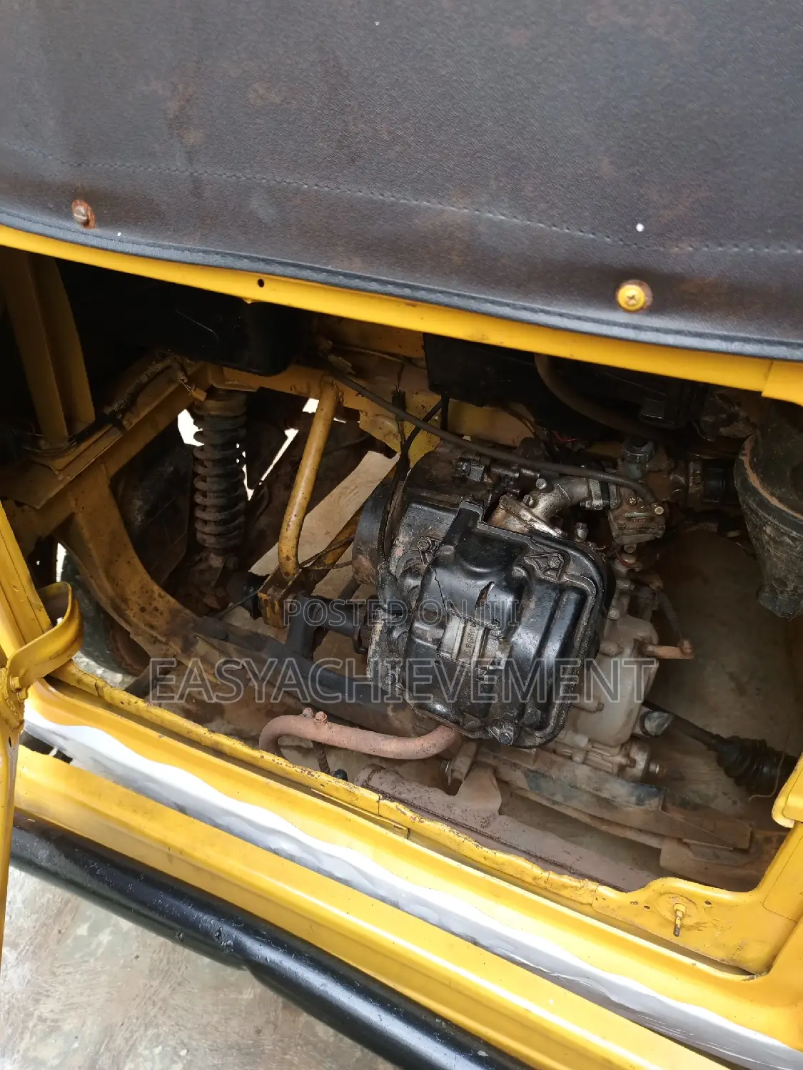 TVS King Cargo 2020 Yellow