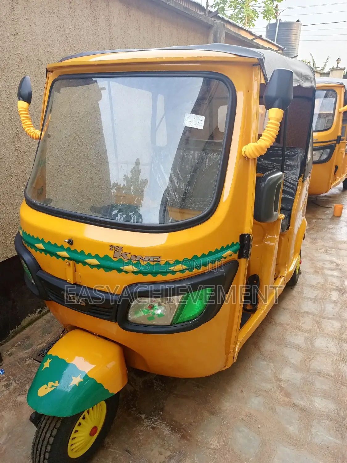 TVS King Cargo 2020 Yellow
