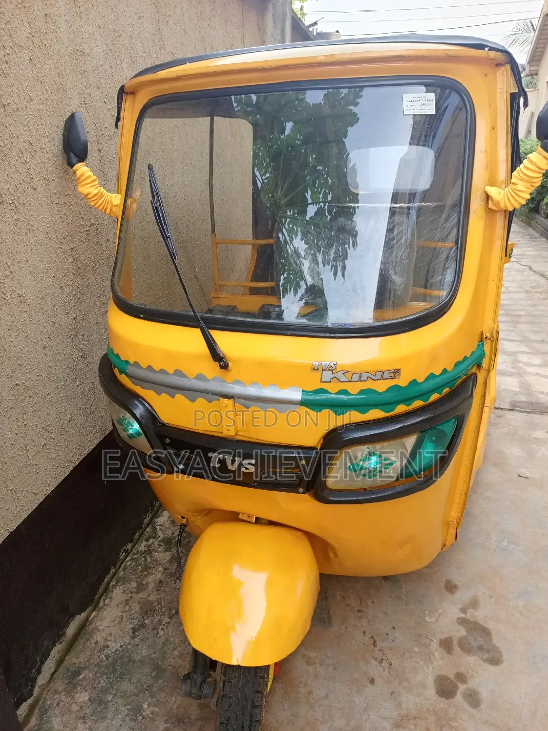 TVS King Cargo 2020 Yellow